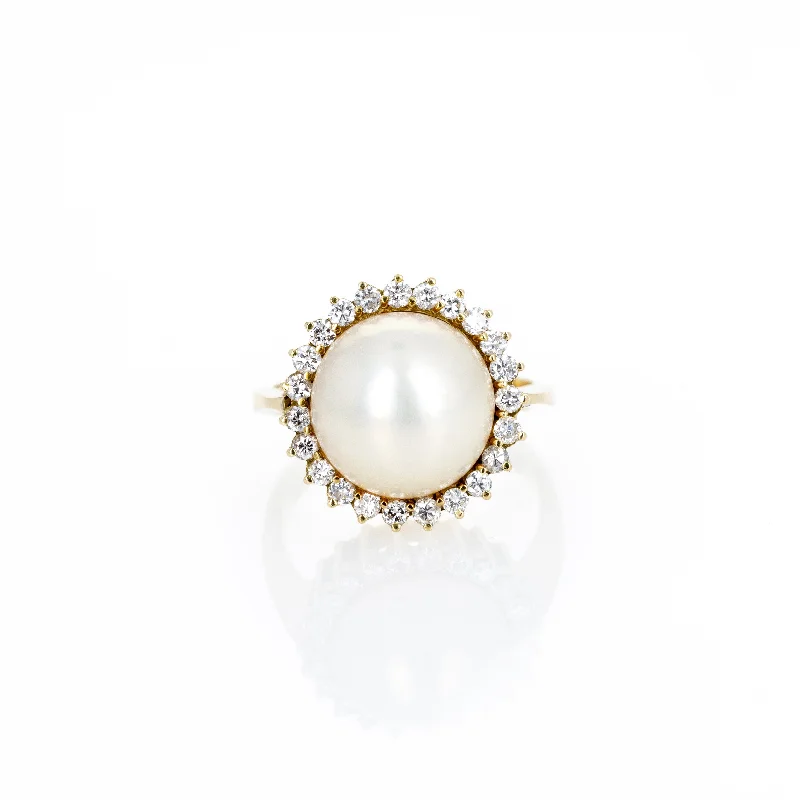 18K Yellow Gold 12mm Mabe Pearl Diamond Halo Ring