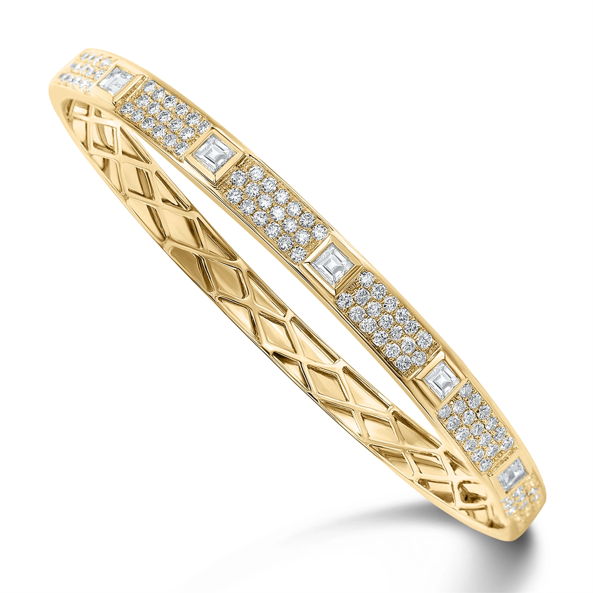 18K Yellow Gold Diamond Clasped Bracelet