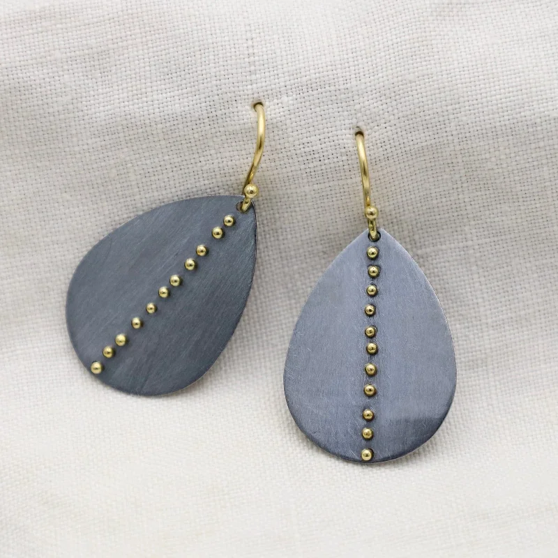 Linear Dot Leaf Earrings