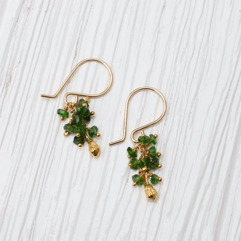 Seed Pod Cluster Earring - Green Garnet